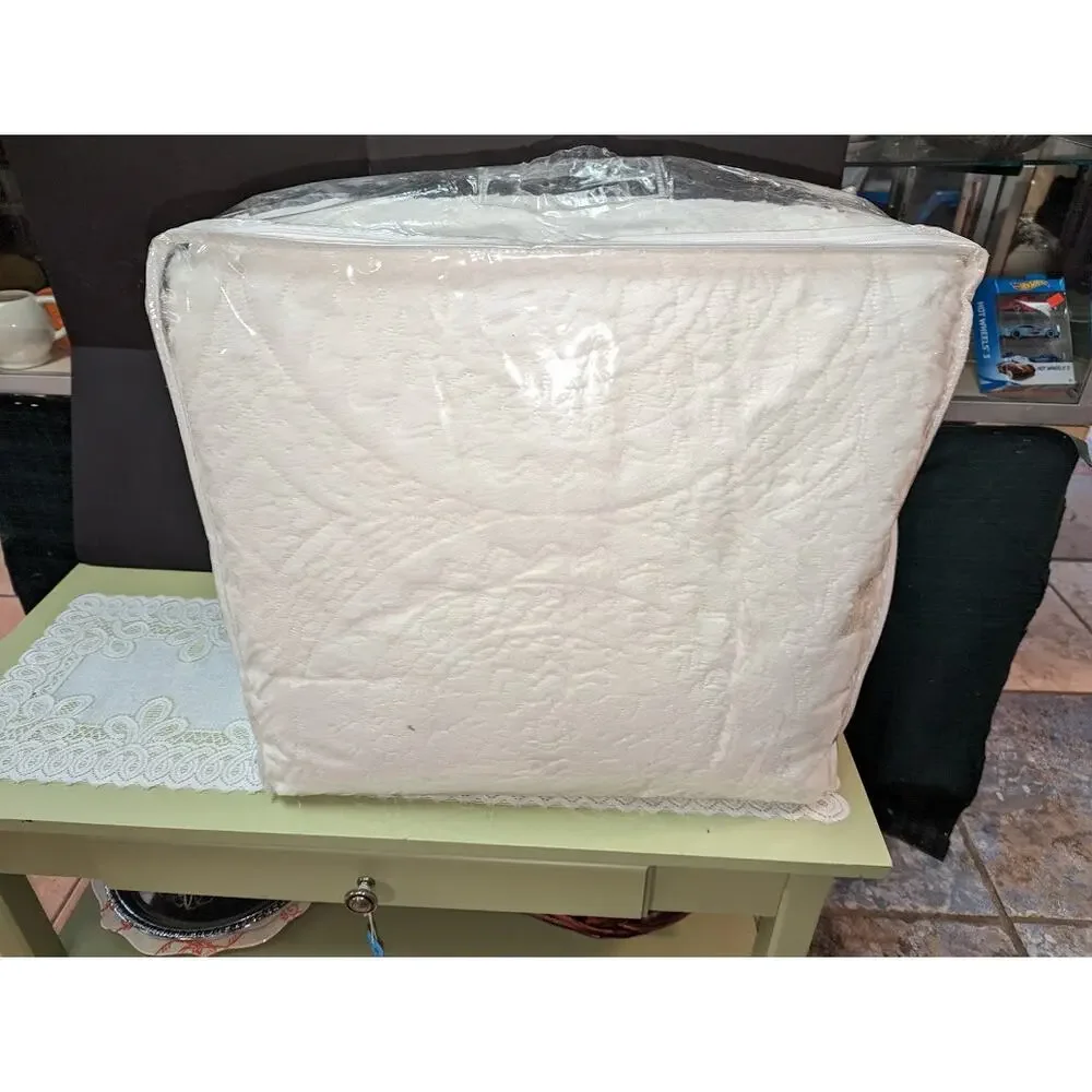 MADISON PARK BISMARCK KING COMFORTER SET PLUSH Faux Fur Bedspread and Shams